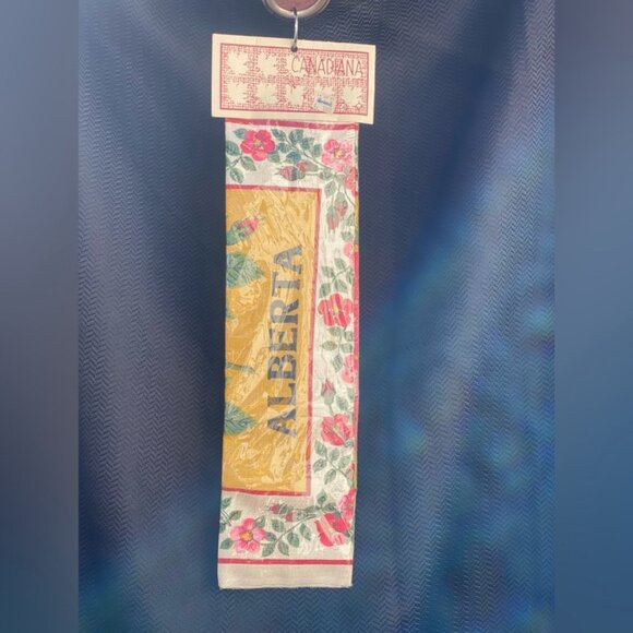 76 (VC) Vintage. Collectible. Alberta. Linen. Wall Hanging. Canadiana. - Picture 2 of 6